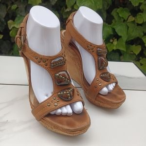 Frye Bridget Ornament Wood/Leather Wedge Sandals Womens Size 8.5M Tan Brown